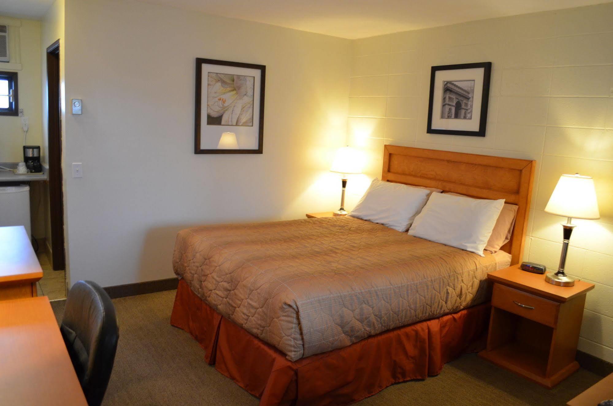 Fortune Motel Камлупс Экстерьер фото