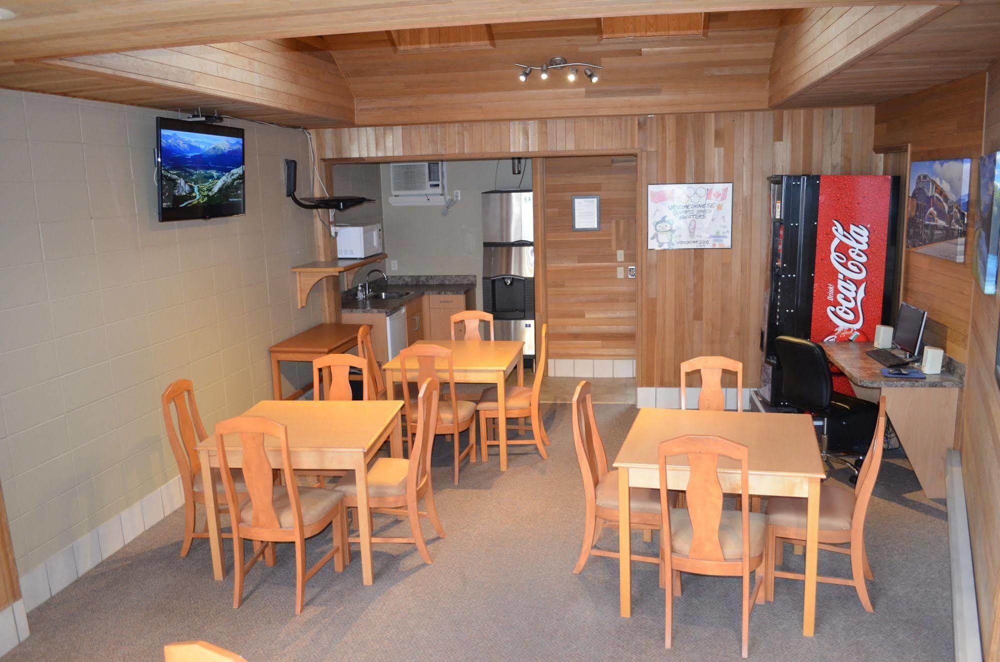Fortune Motel Камлупс Экстерьер фото